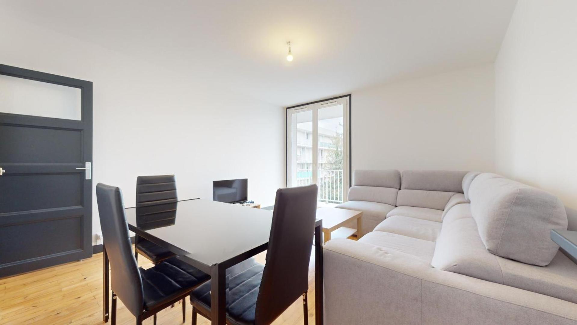Appartement Lumineux Au Calme Avec Balcon Vue Sur Jardin *